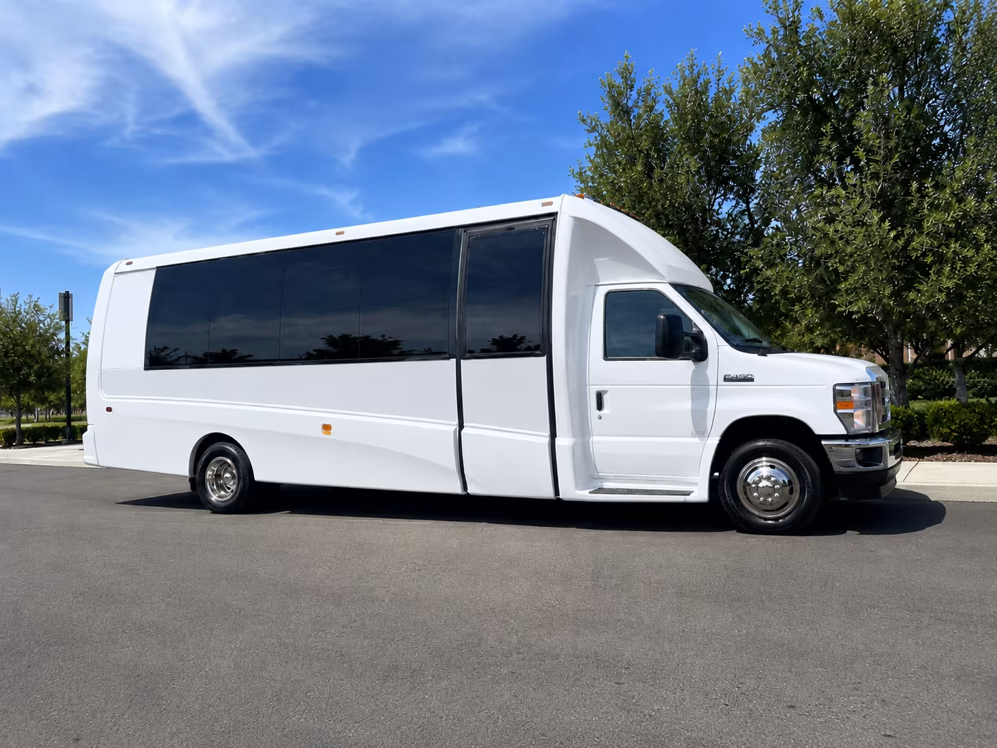 bus rentals for bands and performers traveling through volusia county