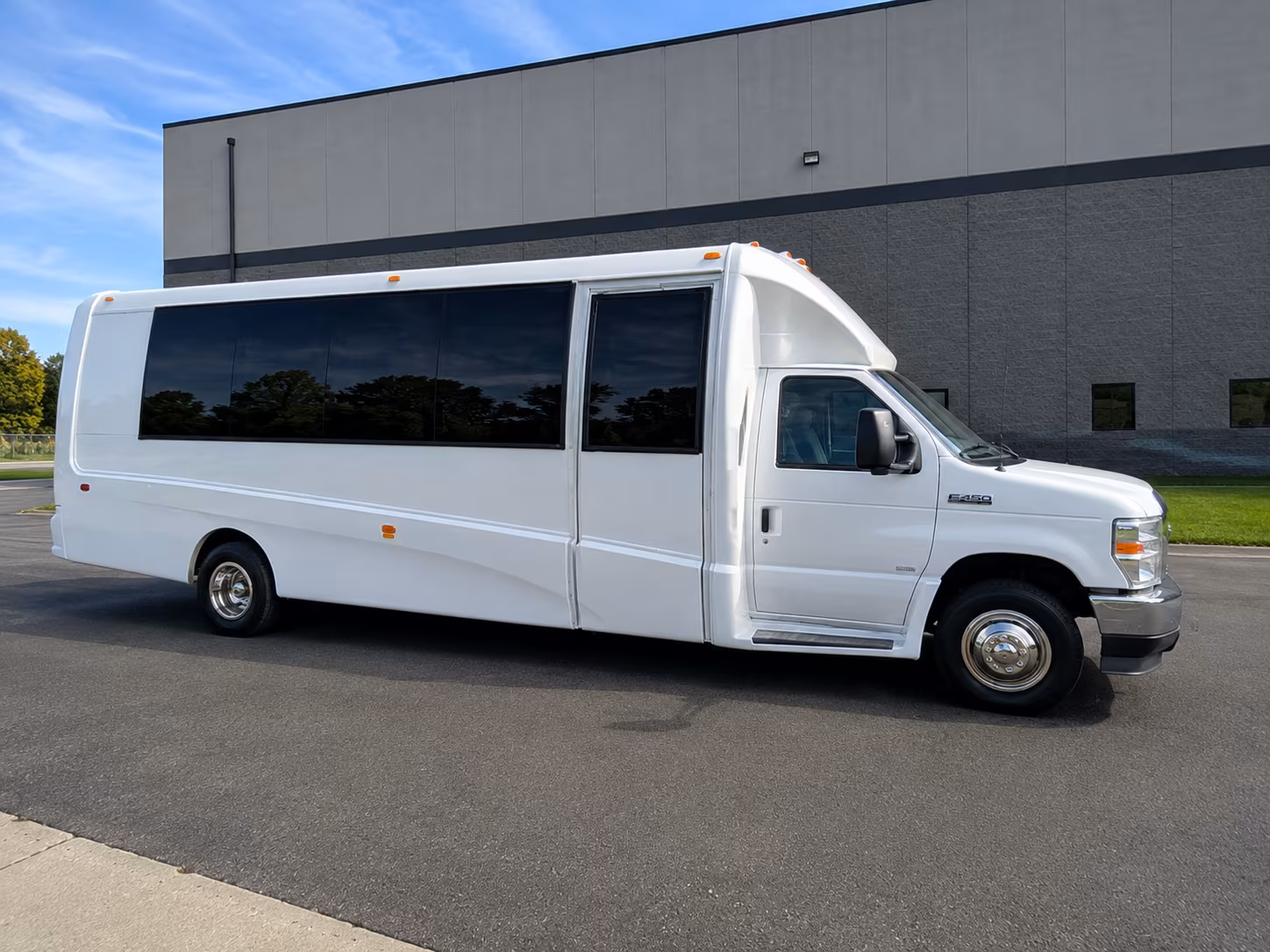 concert shuttle buses for groups heading to st augustine amphitheatre