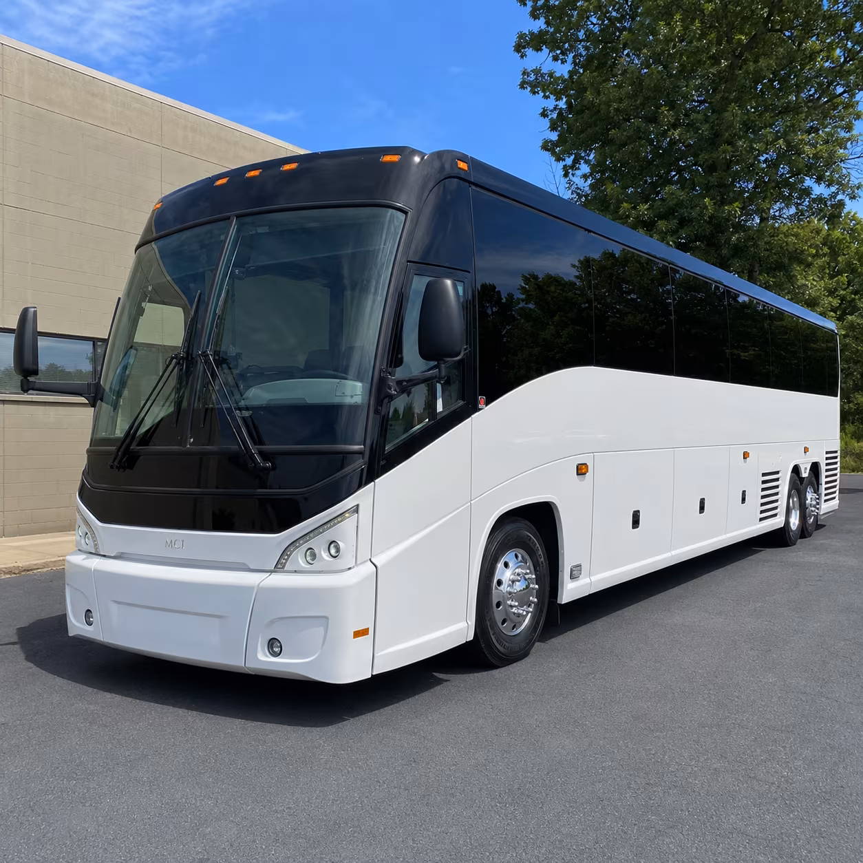 shuttle buses for daytona beach events and overflow airport crowds
